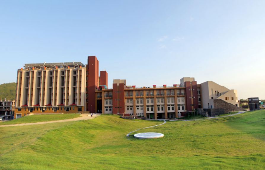 Fees Structure And Courses Of NIIT University NU Alwar 2019